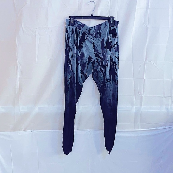 Michael Lauren Pants Cropped and Ruched leg hem Size S NWOT - Picture 2 of 3